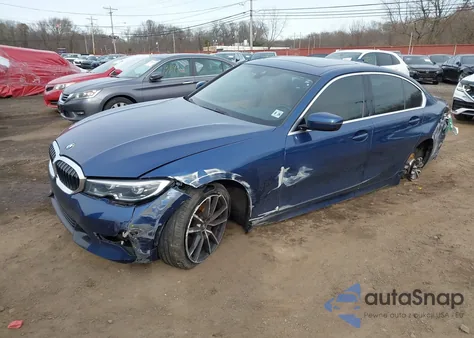 2021 BMW 330I xDrive z USA, uszkodzony, nr VIN 3MW5R7J06M8B90737